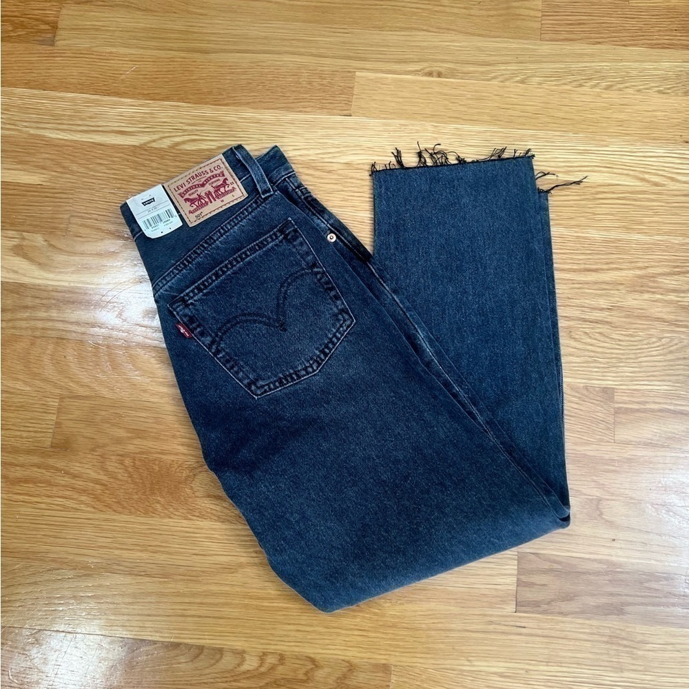 NWT Levi’s 501 Cropped Jeans High Rise Straight Button Fly size 4 or 12 New $80 - Picture 13 of 13